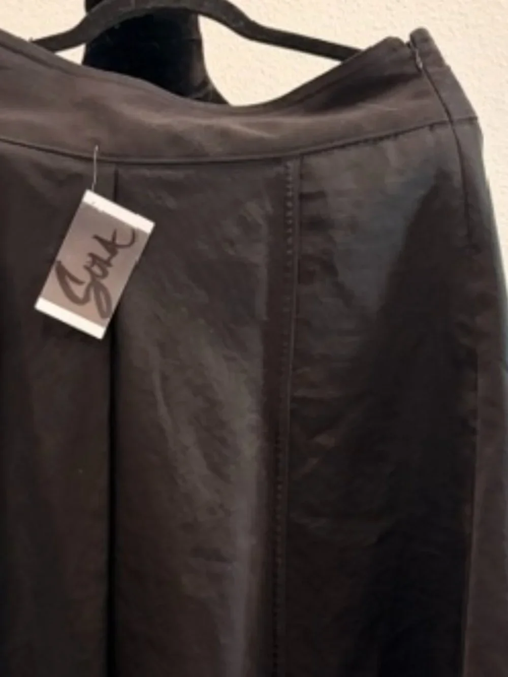 Women's Medium (size 6) black circle skirt